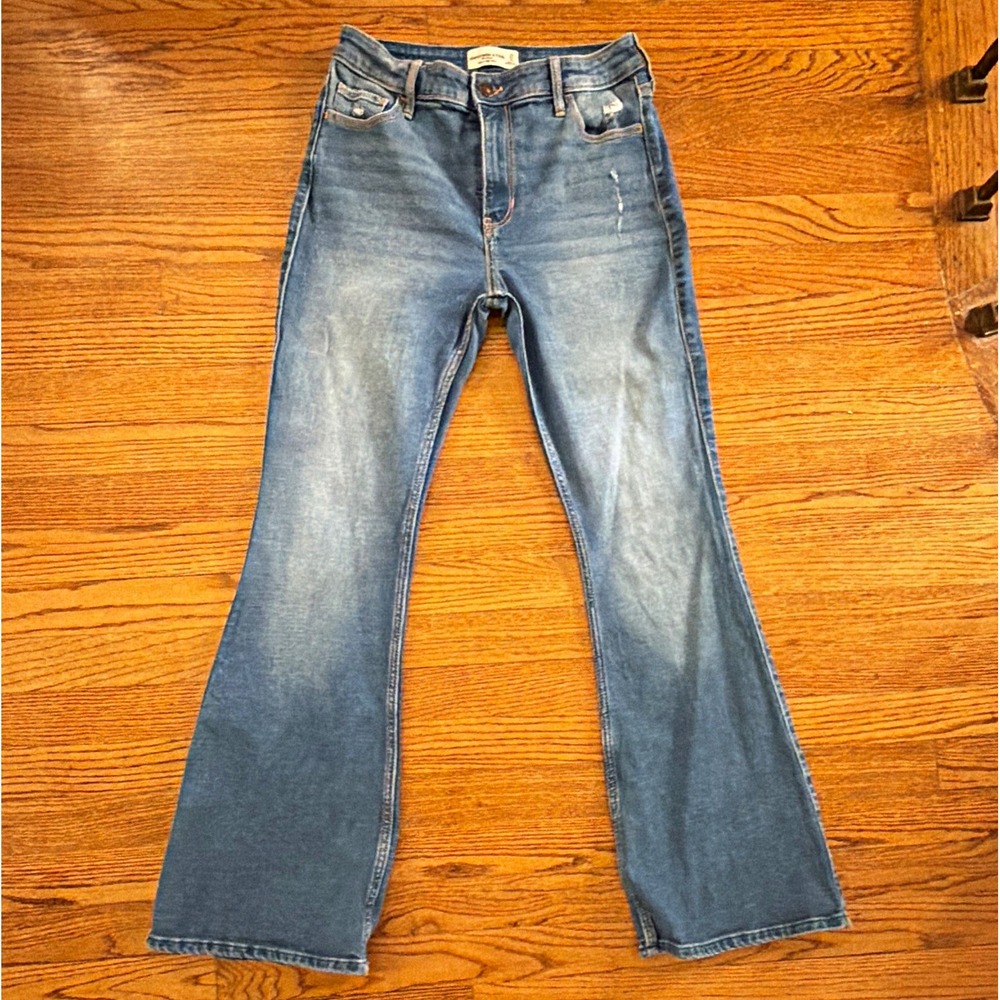 Abercrombie & Fitch Women's The Flare Ultra High Rise Jeans Medium Wash Sz 4/27